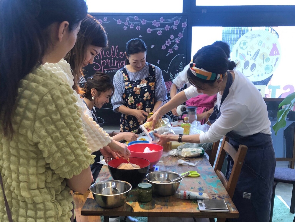 大阪市西区北堀江で開催している子連れ歓迎発酵料理教室 麹調味料作りをしています 小さなお子さんがいるご家庭で役立つ簡単で続けられるレシピをお伝えしています 大阪習い事