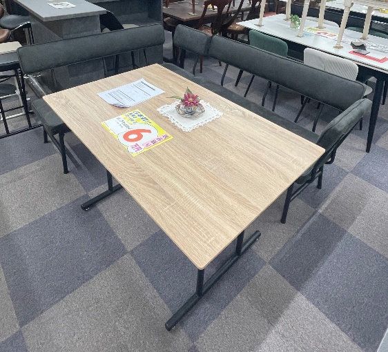 2脚で1.4万円!ステッチがお洒落なダークグレーのレザー調モダンダイニングチェア(ダフト)