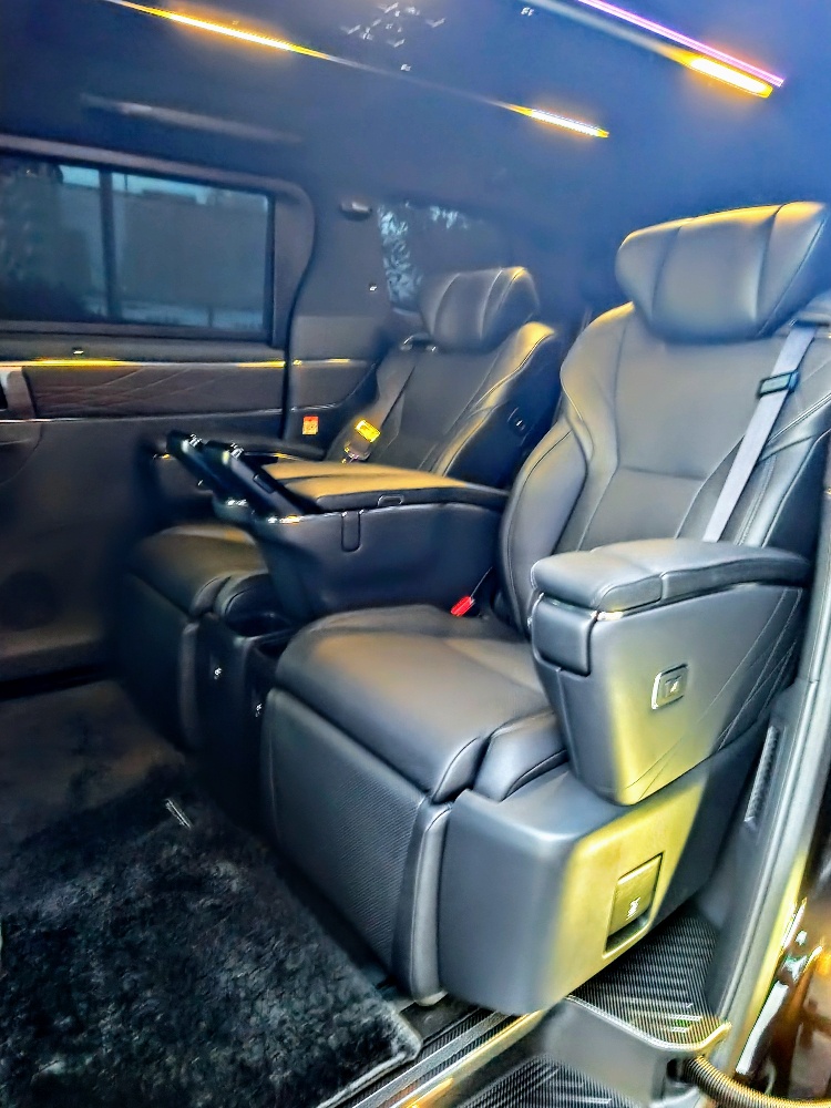 個人タクシーエグゼクティブラウンジ