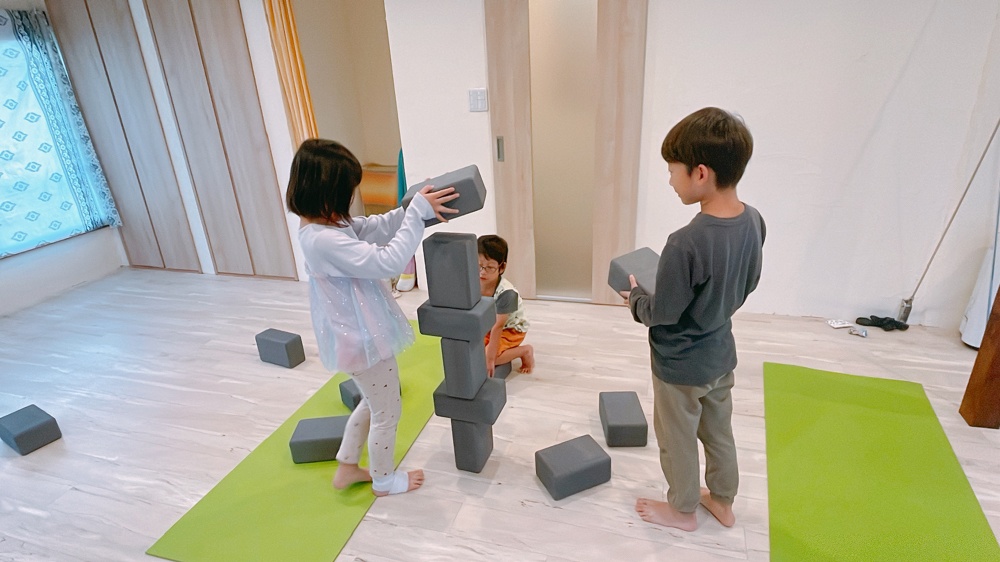 RingaYoga(リンガヨガ)キッズクラスの様子