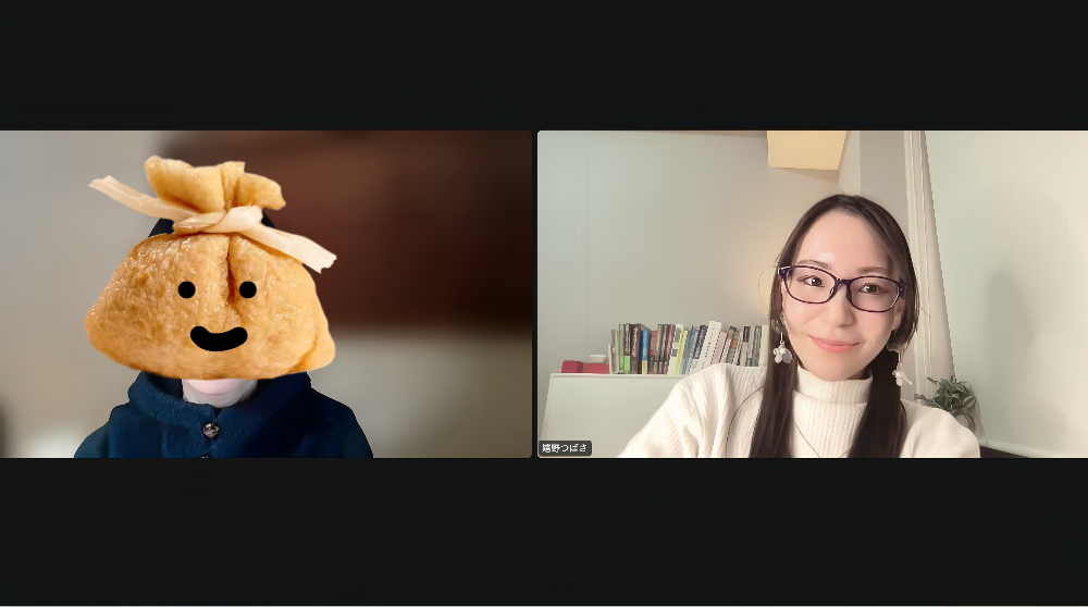 嬉野つばさの占いを受けて満足してる女性のイラスト。