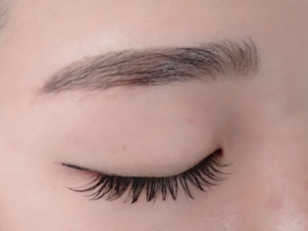 まつ毛パーマとマツエクで利用した目元のデザイン