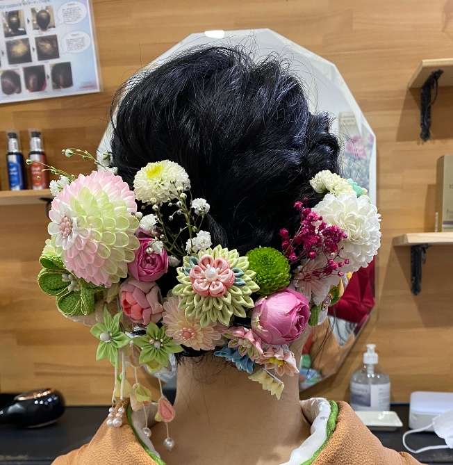 ゴージャスな成人式YUiMAオリジナル生花造花髪飾りレンタル