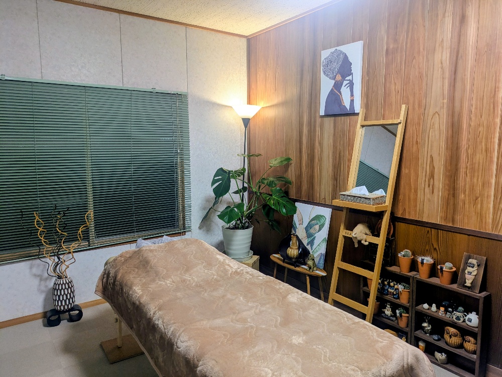 手もみとエステ  む～