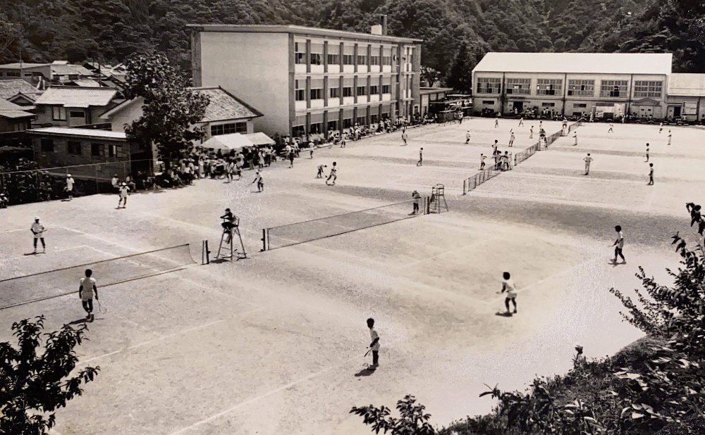 写真は昭和50年代の陰陽中学校大会