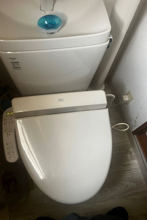 神奈川県横浜市のトイレ詰まり修理作業後のトイレの様子（ローポンプ使用