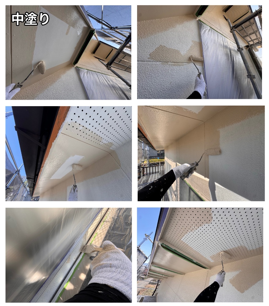諏訪市K様邸の2階外壁の中塗り作業