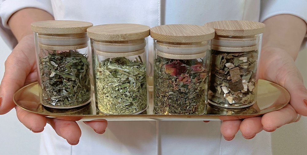名護にあるハーブ蒸し専門サロン