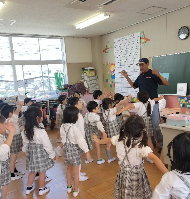 朝活、正課、英語指導！東京多摩幼稚園