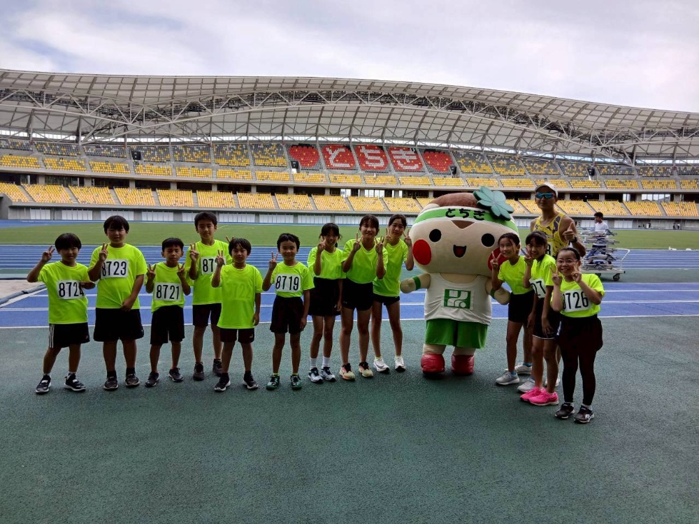 大平運動公園(かけっこ教室)、栃木市陸上競技場にて活動中