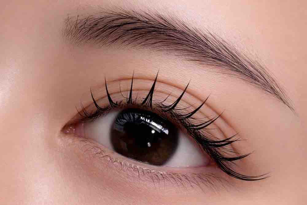 千里丘アイラッシュサロンme 店内の落ち着いた施術空間