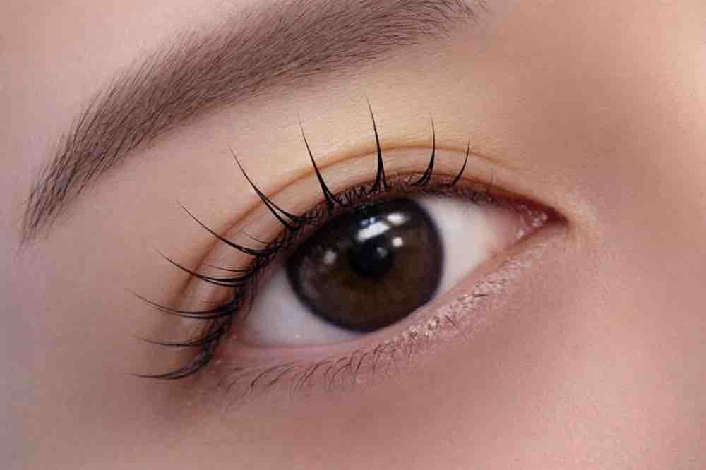 千里丘アイラッシュサロンme 上まつ毛パーマで華やかな仕上がり