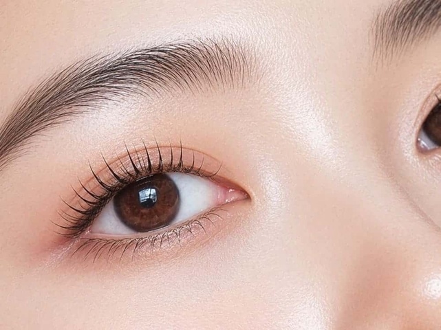 千里丘・吹田・摂津のまつげパーマ・マツエク・眉毛サロン me