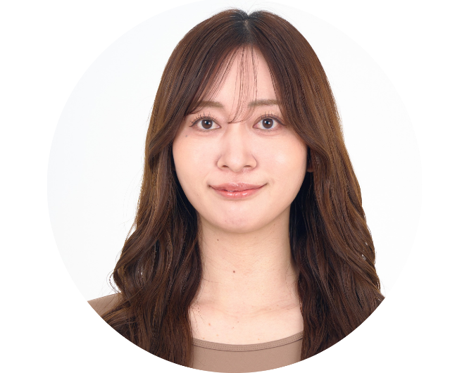 微笑む女性インストラクター